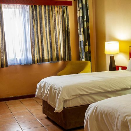 M'kango Golfview Hotel Lusaka Zewnętrze zdjęcie