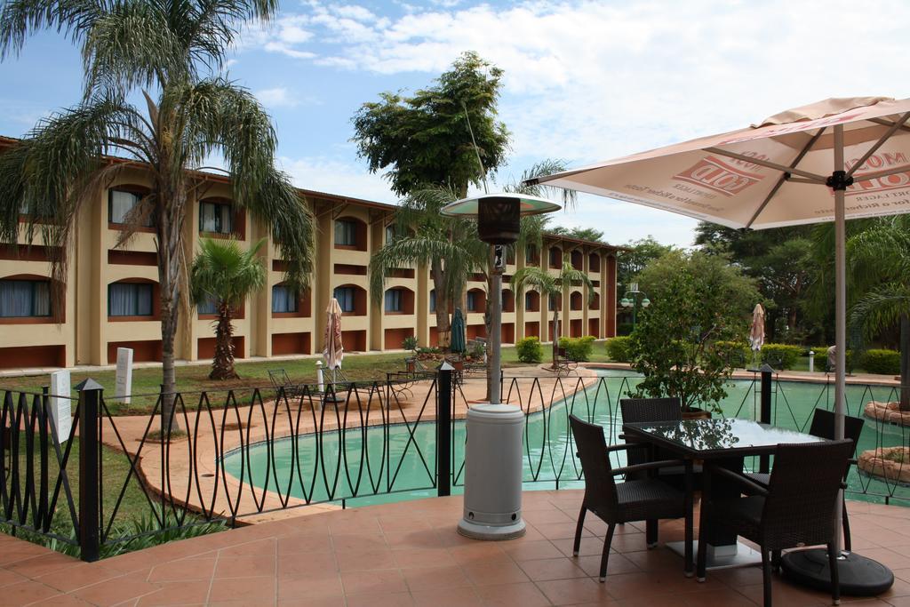 M'kango Golfview Hotel Lusaka Zewnętrze zdjęcie