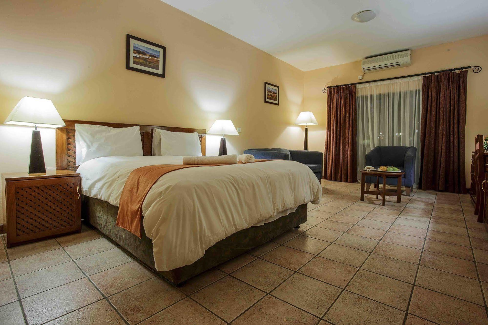 M'kango Golfview Hotel Lusaka Zewnętrze zdjęcie