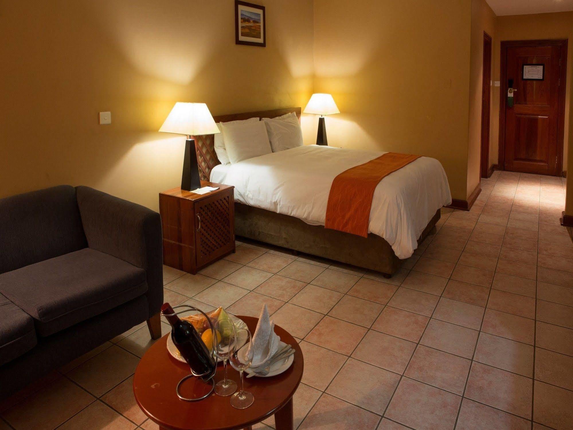 M'kango Golfview Hotel Lusaka Zewnętrze zdjęcie