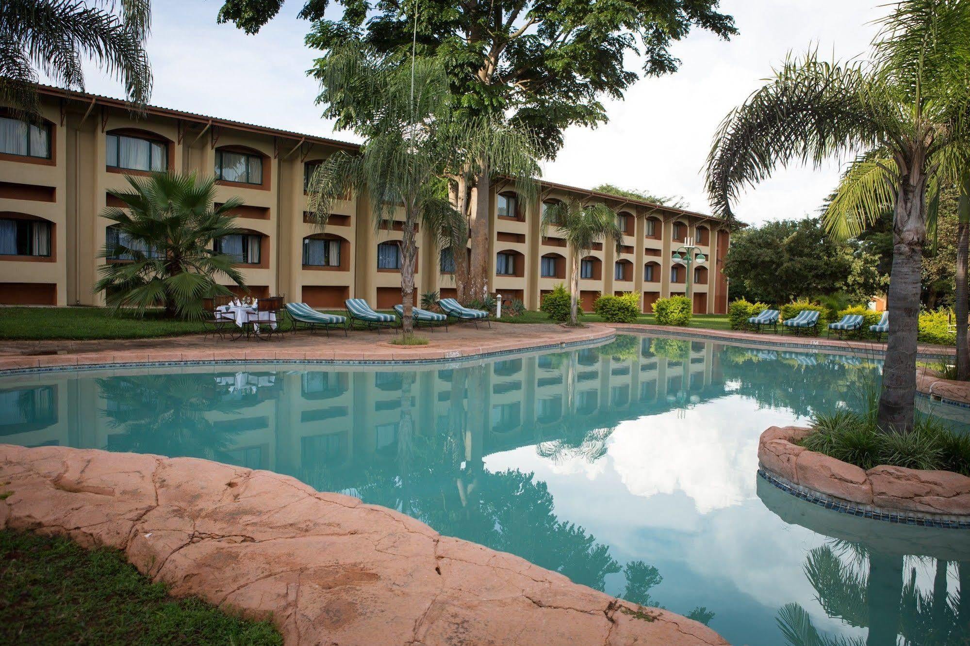 M'kango Golfview Hotel Lusaka Zewnętrze zdjęcie